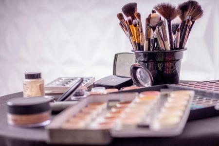 Picture for category Makeup